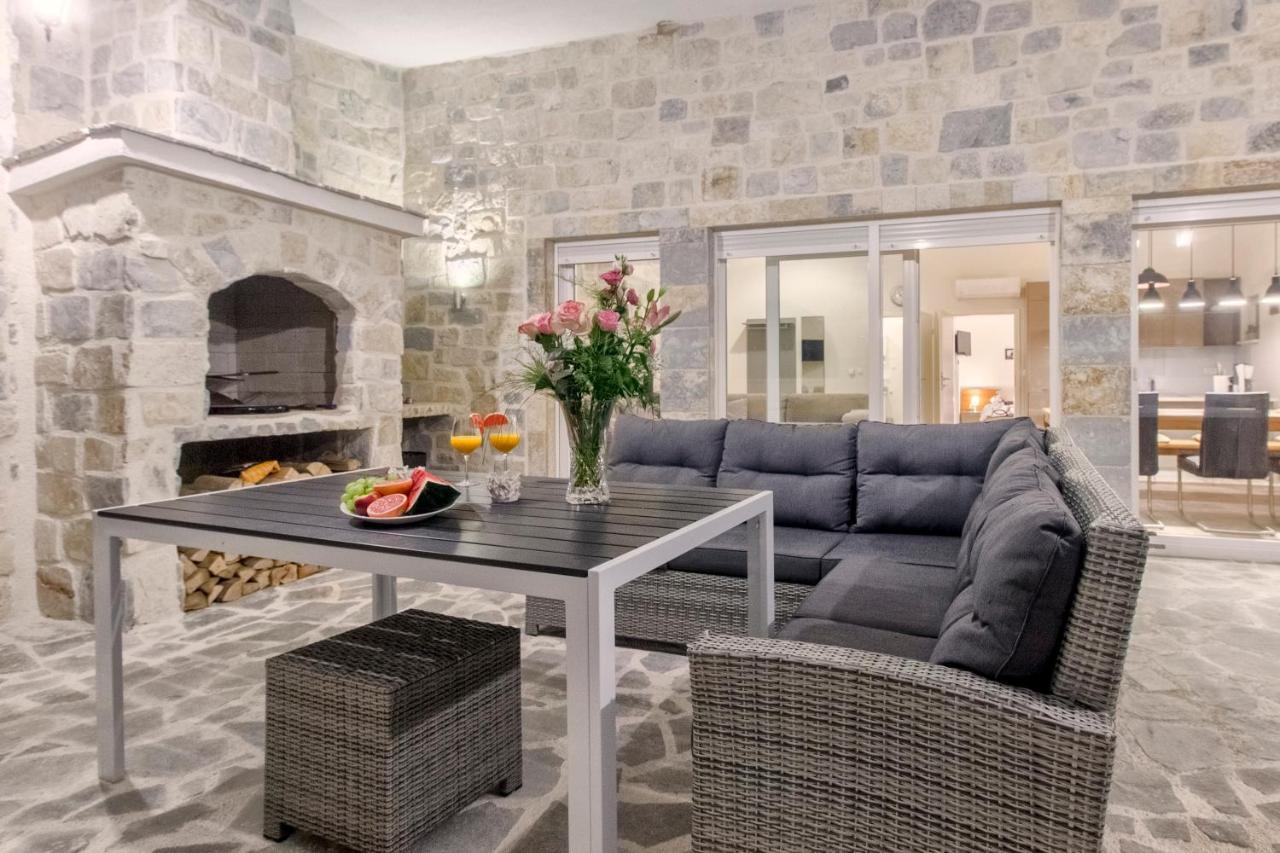Dalmata Lounge Apartment Starigrad Paklenica Exterior foto