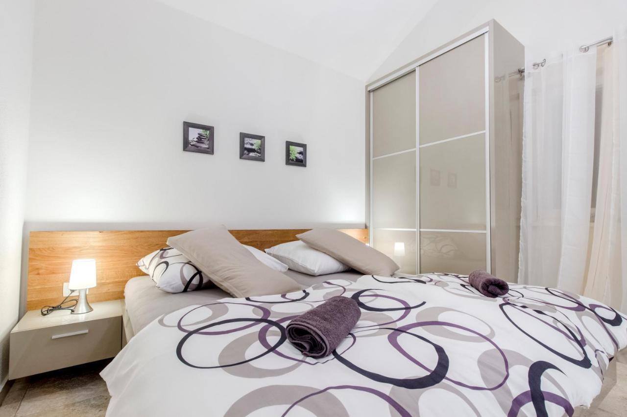 Dalmata Lounge Apartment Starigrad Paklenica Exterior foto