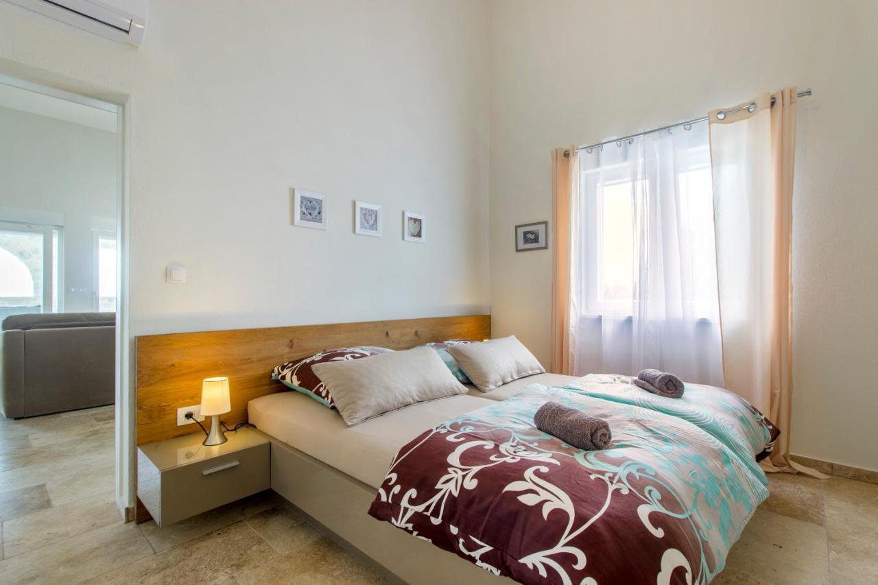 Dalmata Lounge Apartment Starigrad Paklenica Exterior foto