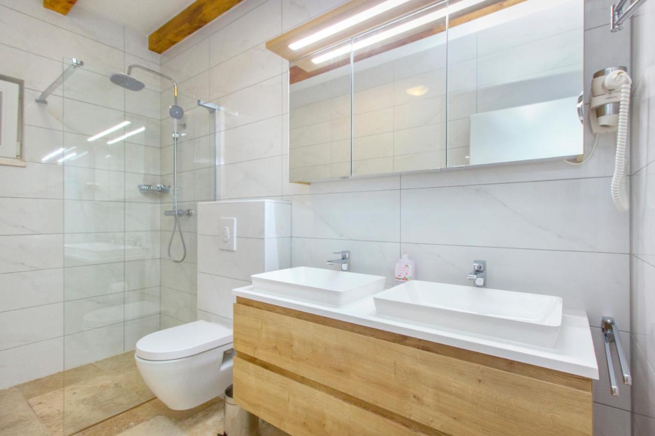 Dalmata Lounge Apartment Starigrad Paklenica Exterior foto